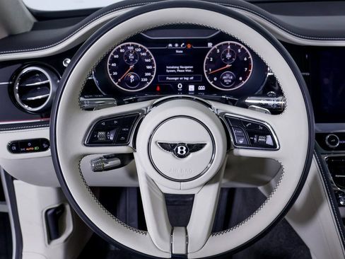 Used 2024 Bentley Flying Spur V8 image 10