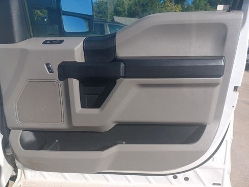 Used 2018 Ford F250 XL w/ Power Equipment Group AWD/4WD image 38