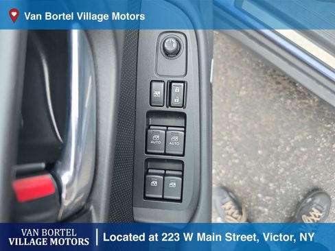 Used 2017 Subaru Outback 2.5i Limited image 11