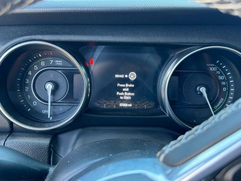 Used 2023 Jeep Wrangler Unlimited Sahara AWD/4WD image 13