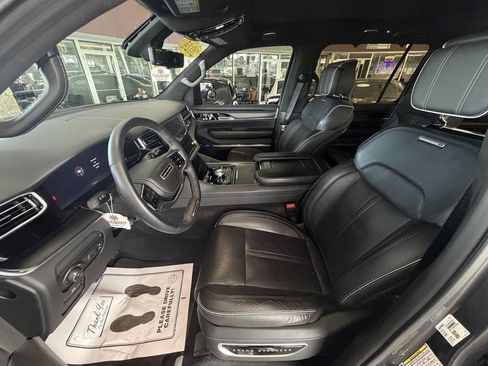 Used 2024 Jeep Grand Wagoneer Series II Obsidian w/ Quick Order Packagew 28T AWD/4WD image 22