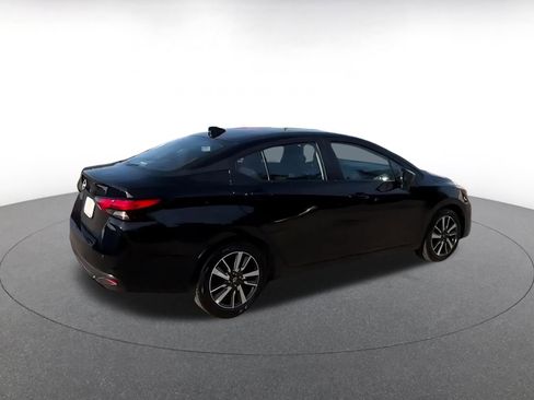 Used 2025 Nissan Versa SV image 15