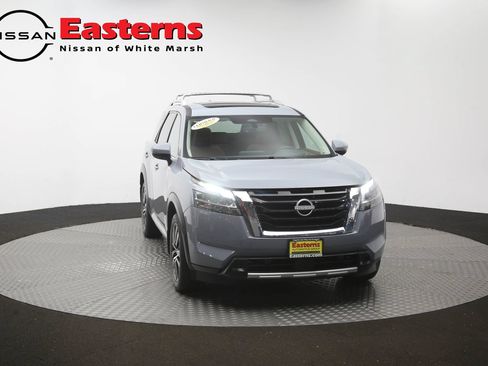 Used 2023 Nissan Pathfinder Platinum w/ Cargo Package AWD/4WD image 50