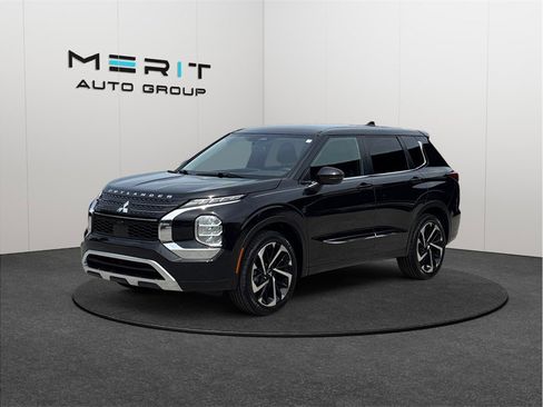 Used 2022 Mitsubishi Outlander ES image 4