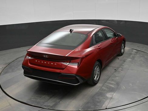New 2026 Hyundai Elantra SE image 27