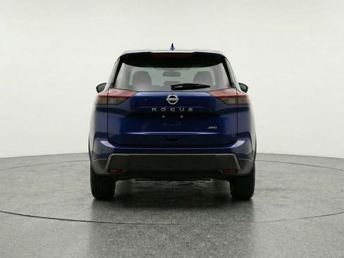 Used 2025 Nissan Rogue SV image 7