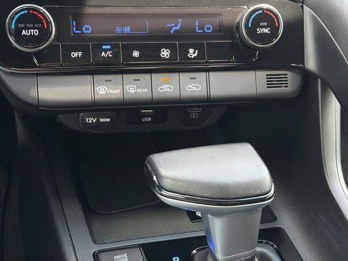 Certified 2025 Hyundai Elantra Sport FWD image 23