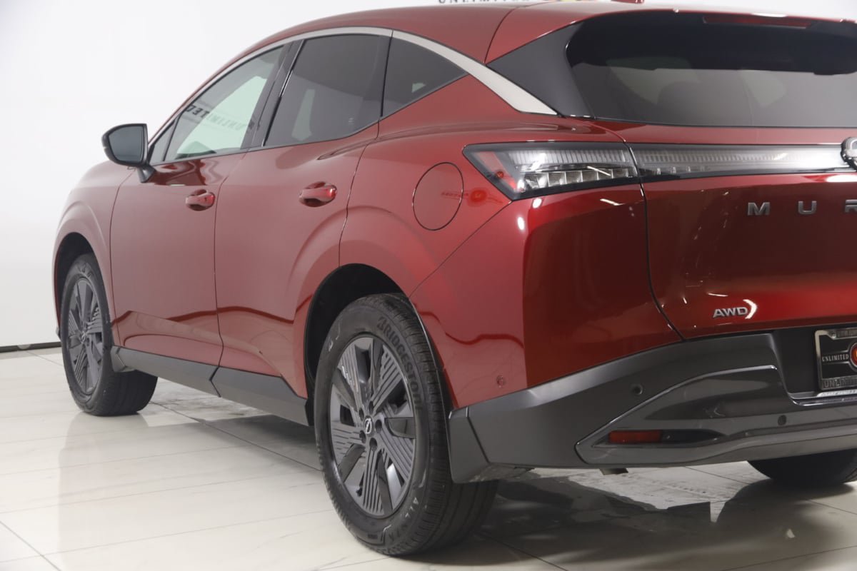 Used 2025 Nissan Murano SL AWD/4WD image 23