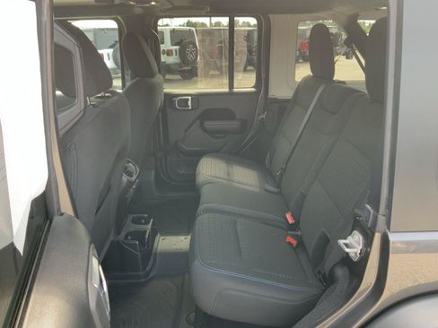 Used 2021 Jeep Wrangler Unlimited Sport AWD/4WD image 45