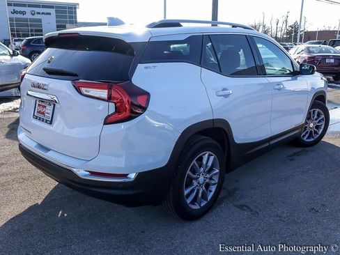 Used 2023 GMC Terrain SLT w/ LPO, Floor Liner Package image 7
