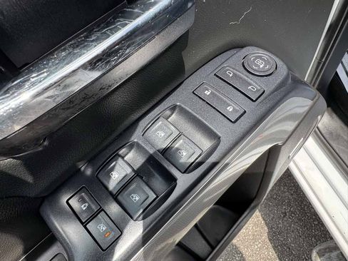 Used 2018 Chevrolet Silverado 1500 LT w/ All Star Edition AWD/4WD image 25