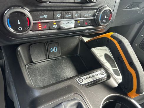 Used 2022 Ford Bronco Badlands image 74