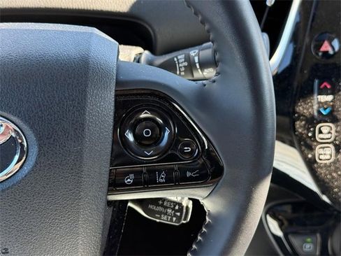 Used 2022 Toyota Prius L Eco image 21