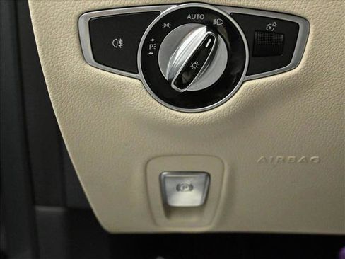 Used 2017 Mercedes-Benz E 300 4MATIC image 10