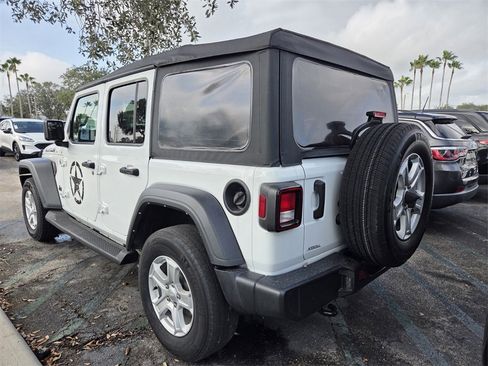 Used 2021 Jeep Wrangler Unlimited Sport image 5