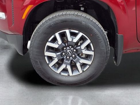 Used 2024 Nissan Frontier SL w/ Technology Package AWD/4WD image 12