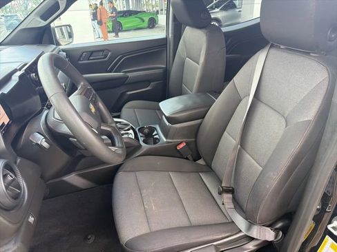 Used 2025 Chevrolet Colorado W/T w/ Advanced Trailering Package RWD image 5