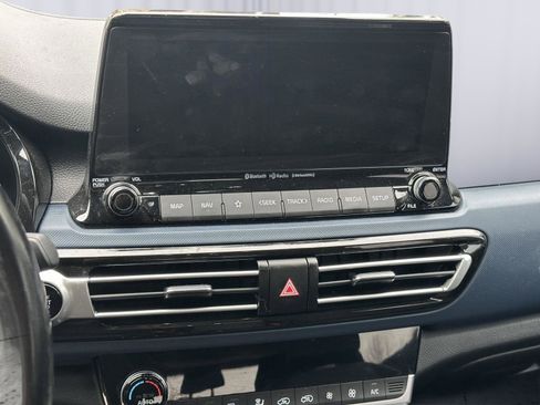 Used 2023 Kia Seltos S w/ Navigation Package image 11