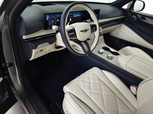Used 2025 Genesis GV80 3.5T Prestige image 21