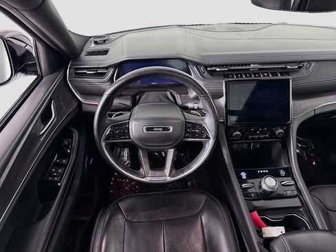 Used 2022 Jeep Grand Cherokee Overland image 24