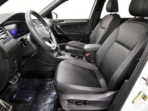 Used 2023 Volkswagen Tiguan SE R-Line FWD image 14