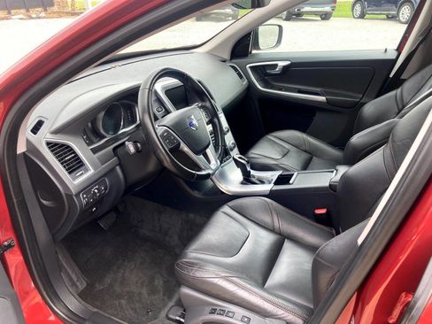 Used 2017 Volvo XC60 T5 Dynamic w/ Preferred Option Package image 11