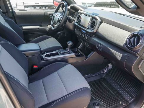 Used 2023 Toyota Tacoma TRD Off-Road w/ Technology Package RWD image 15