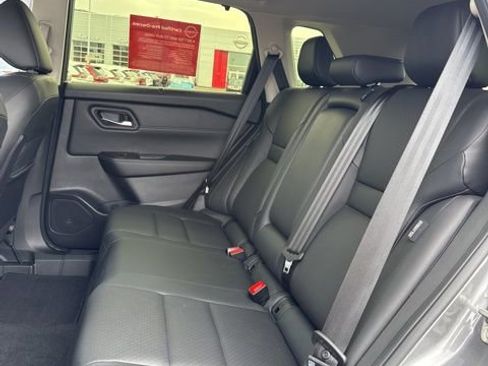 Certified 2024 Nissan Rogue SV w/ SV Premium Package AWD/4WD image 11