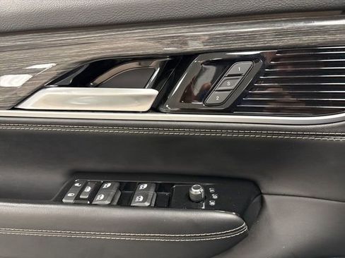 Used 2022 Jeep Wagoneer Series II image 31