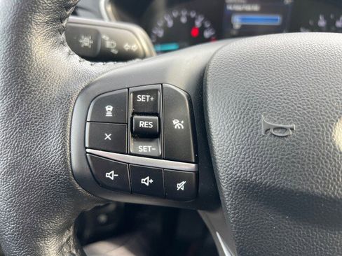 Used 2020 Ford Escape SEL image 17