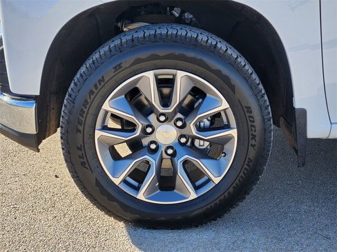 Used 2020 Chevrolet Silverado 1500 LT w/ Texas Edition image 10