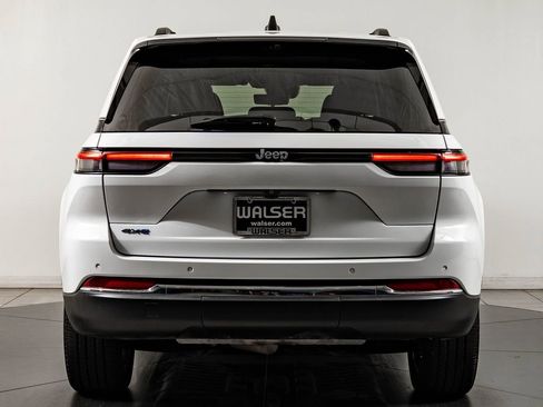 Used 2022 Jeep Grand Cherokee Limited 4xe w/ Luxury Tech Group II AWD/4WD image 7