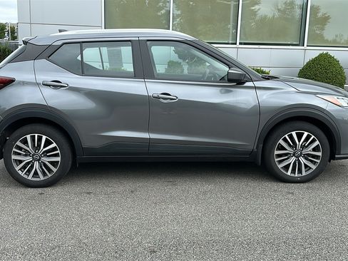 Certified 2023 Nissan Kicks SV FWD image 26