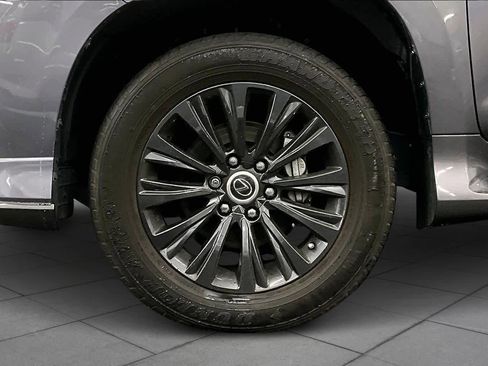 Used 2021 Lexus GX 460 Premium w/ Accessory Package AWD/4WD image 11