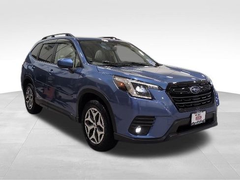 Used 2024 Subaru Forester Premium AWD/4WD image 27