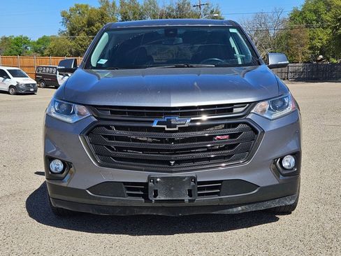 Used 2021 Chevrolet Traverse RS image 2