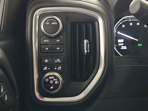 Used 2021 GMC Sierra 1500 AT4 w/ AT4 Preferred Package AWD/4WD image 24