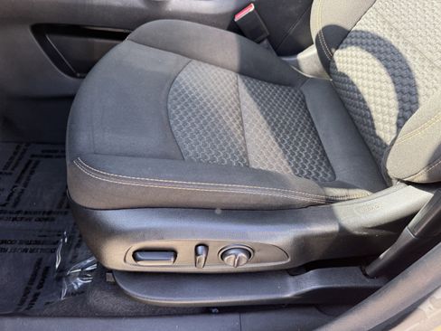 Used 2020 GMC Terrain SLE w/ Driver Convenience Package image 28