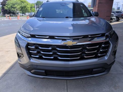 Used 2025 Chevrolet Equinox LT w/ Convenience Package II AWD/4WD image 10