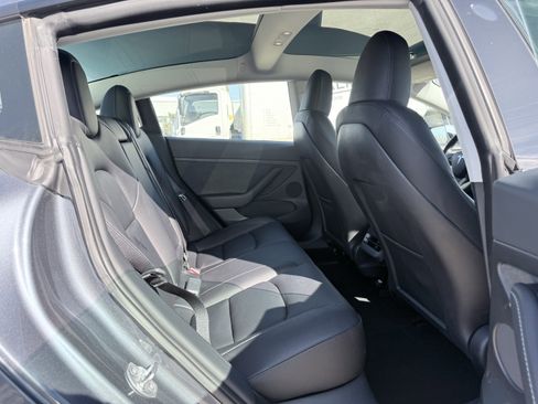 Used 2023 Tesla Model 3 Standard Range image 40