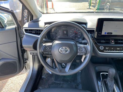 Used 2025 Toyota Corolla LE image 27