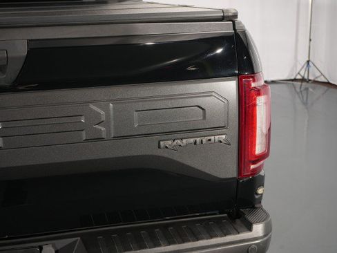 Used 2017 Ford F150 Raptor w/ Equipment Group 801A Mid AWD/4WD image 19