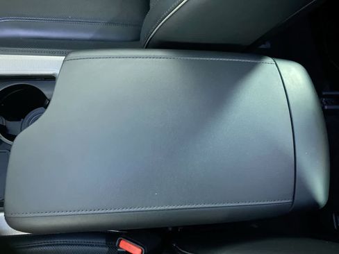 Used 2024 Hyundai Palisade Calligraphy image 29