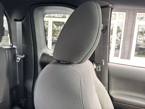 Used 2019 Toyota Tacoma TRD Sport AWD/4WD image 20