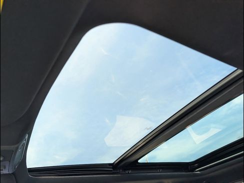 Used 2017 Ford F150 Raptor w/ Equipment Group 802A Luxury AWD/4WD image 12