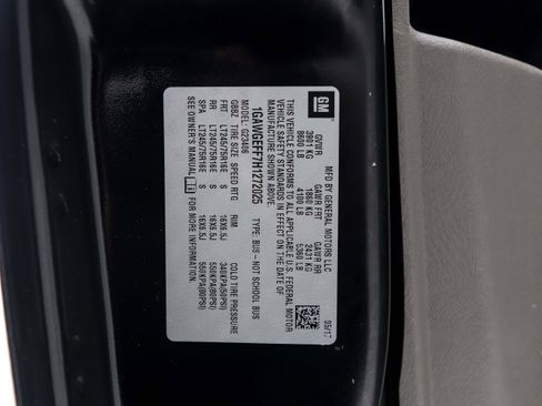 Used 2017 Chevrolet Express 2500 LS image 31