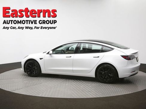 Used 2021 Tesla Model 3 Standard Range Plus image 61