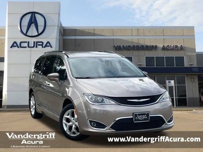 Used 2017 Chrysler Pacifica Touring-L Plus w/ Tire & Wheel Group