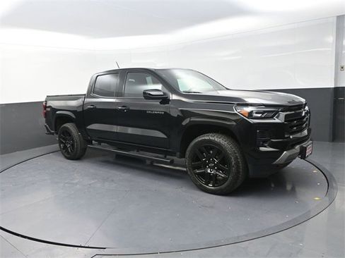 Used 2025 Chevrolet Colorado Z71 w/ Technology Package image 9