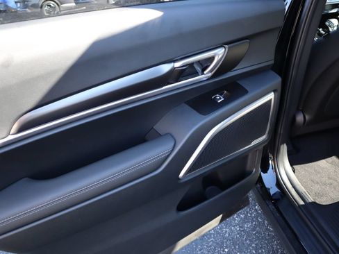 New 2025 Kia Telluride LX FWD image 9
